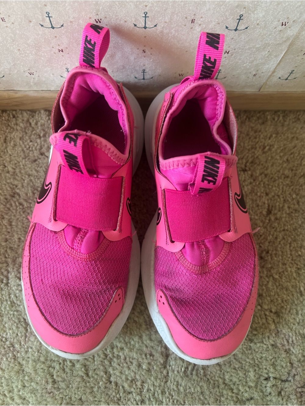 Nike Kids Pink Slip-On Sneakers with Hook Pull Tabs. Flex Runner